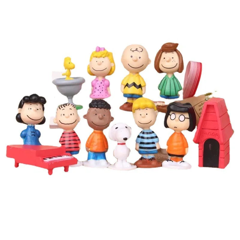 12Pcs/set Peanuts Cute Snoopy Ornament Full Set of Cartoon Doll Decoration Hand-Made Kawaii Anime Pvc Toys for Kid Birthday Gift